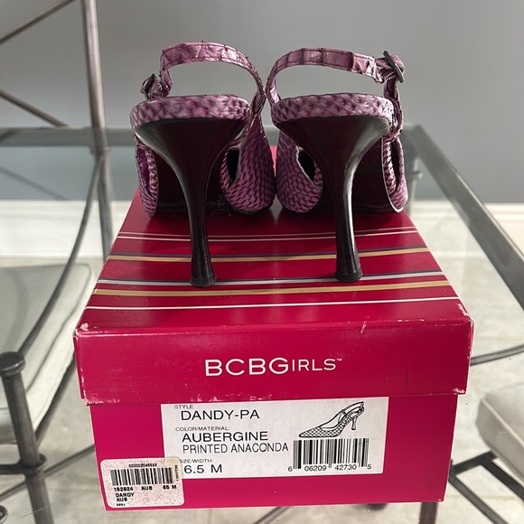 BCBGirls 6.5 eggplant/aubergine anaconda print sling back  pointy toe heel. - Picture 3 of 8
